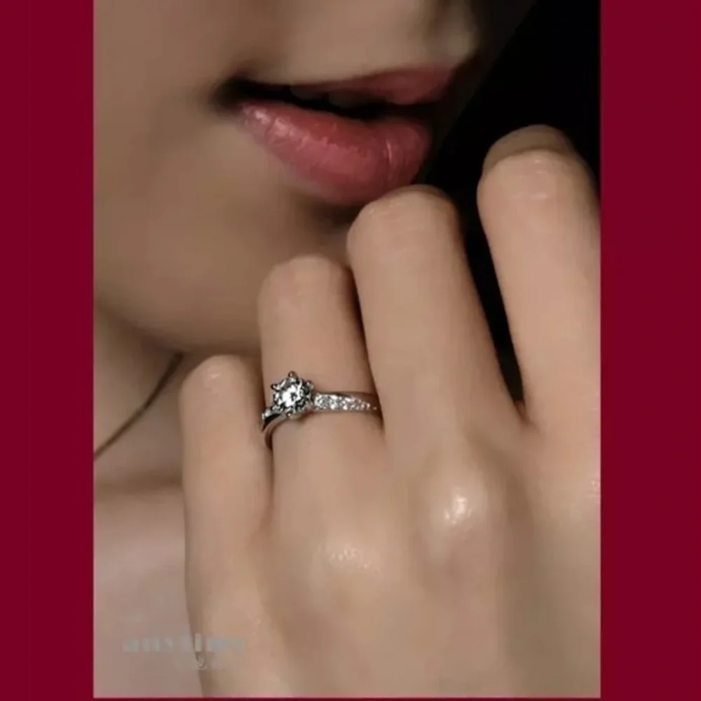 NEW Fashion Sterling Silver Shiny Zircon Ring